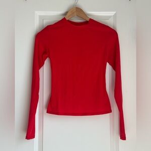 NWT Skims Fits Everybody Long Sleeve
T-Shirt SMALL